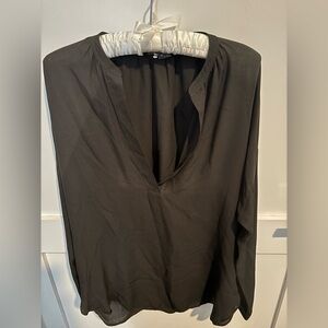 Vince.  Black Silk Long Sleeve Relaxed‎ Blouse with Mandarin Collar. Size XS